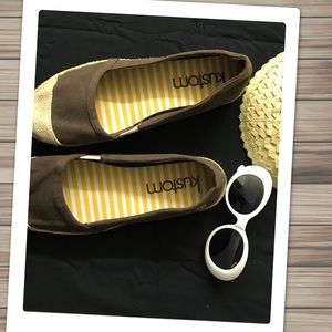 Cute NWOT Kustom Espadrilles!